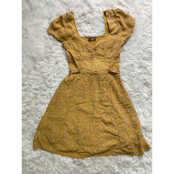 Abercrombie & Fitch Dresses & Skirts - Abercrombie & Fitch Floral Mini Dress